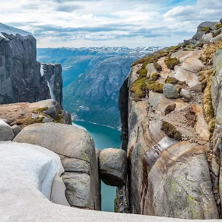 Amazing Views 17k From Pulpit Rock *